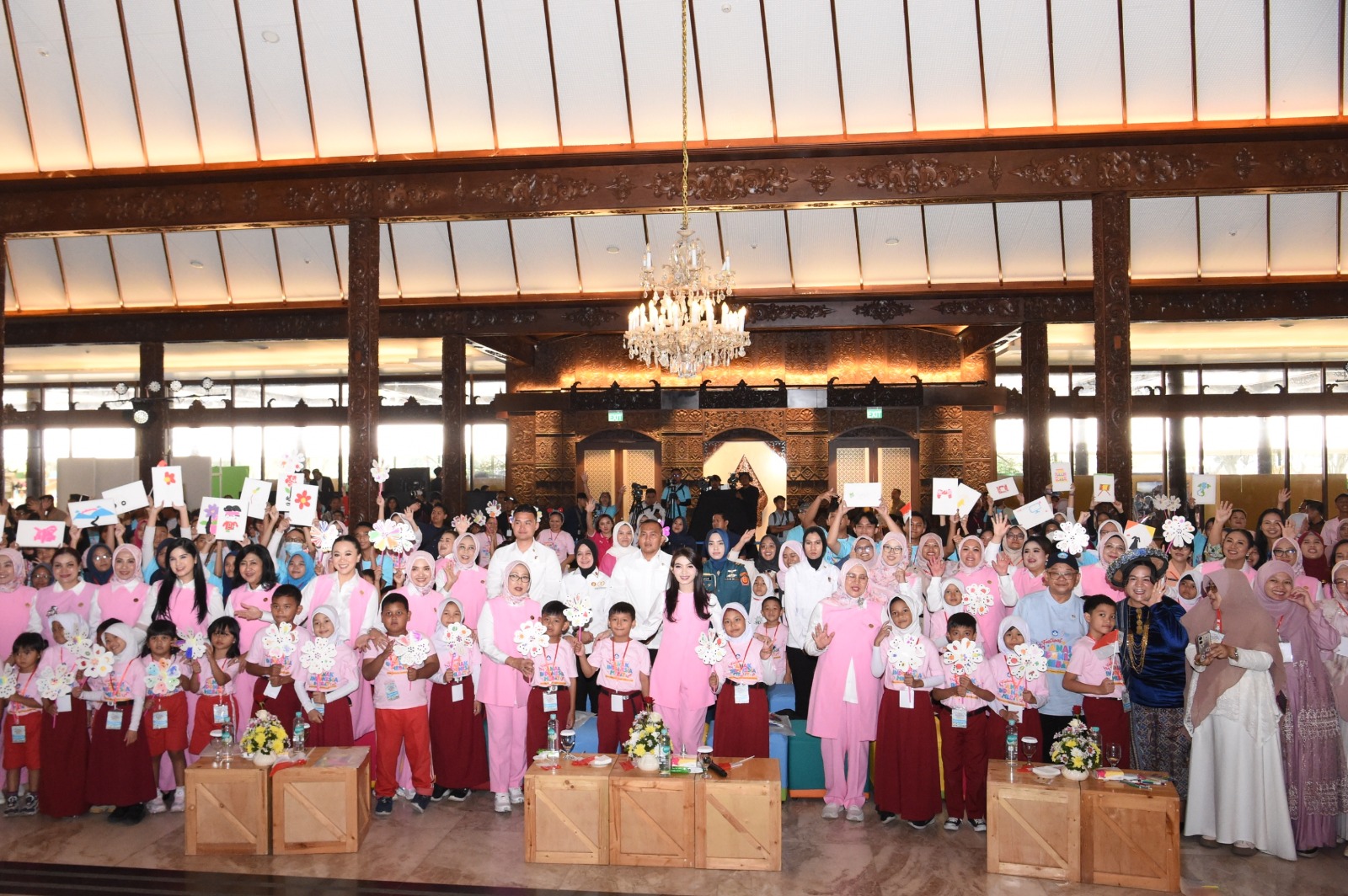 Kolaborasi Kemendikdasmen dan Seruni Gelar Festival Anak Indonesia Hebat