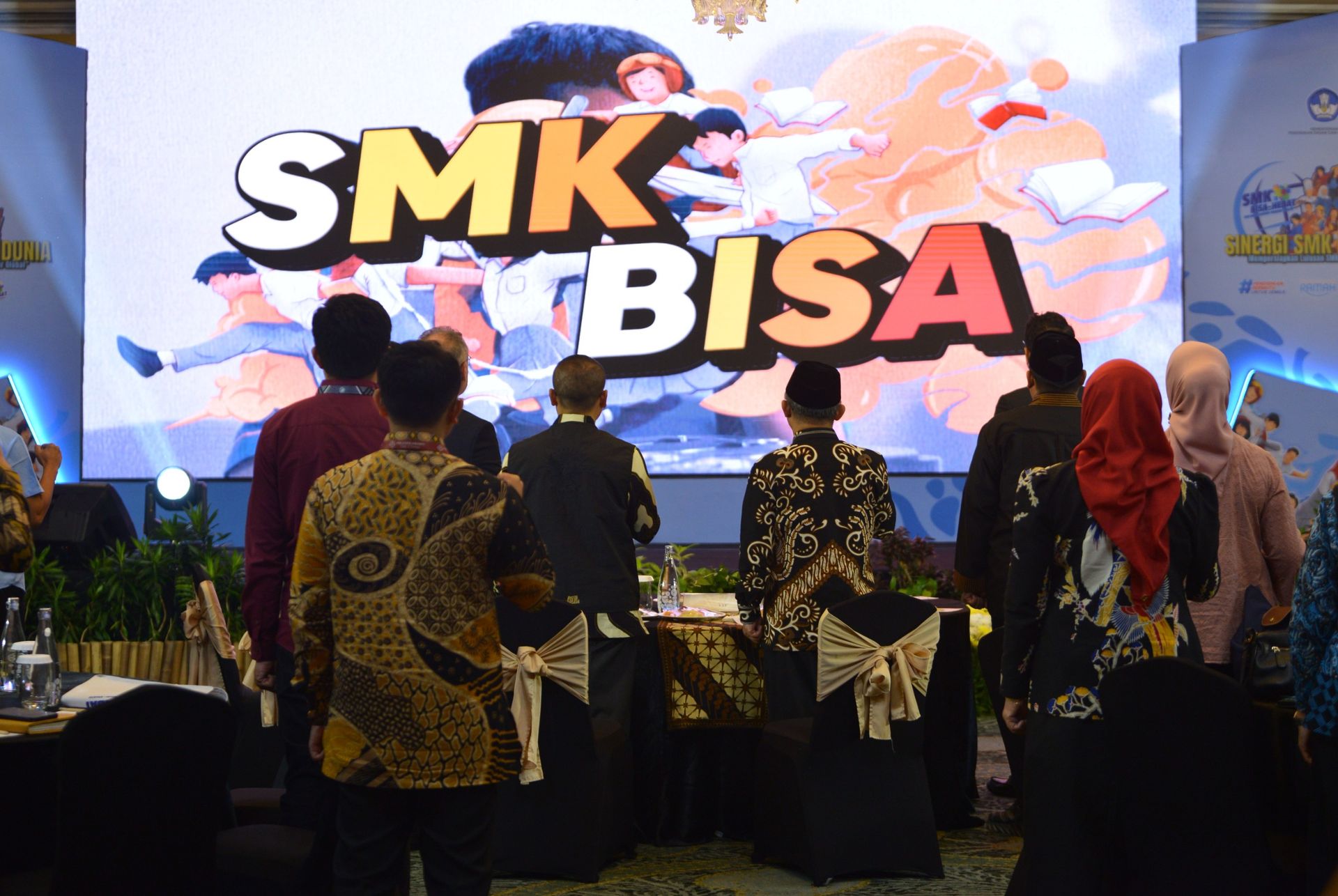 Dari Kebijakan hingga Suara Kepala Sekolah: Sinergi untuk Lulusan SMK Mendunia