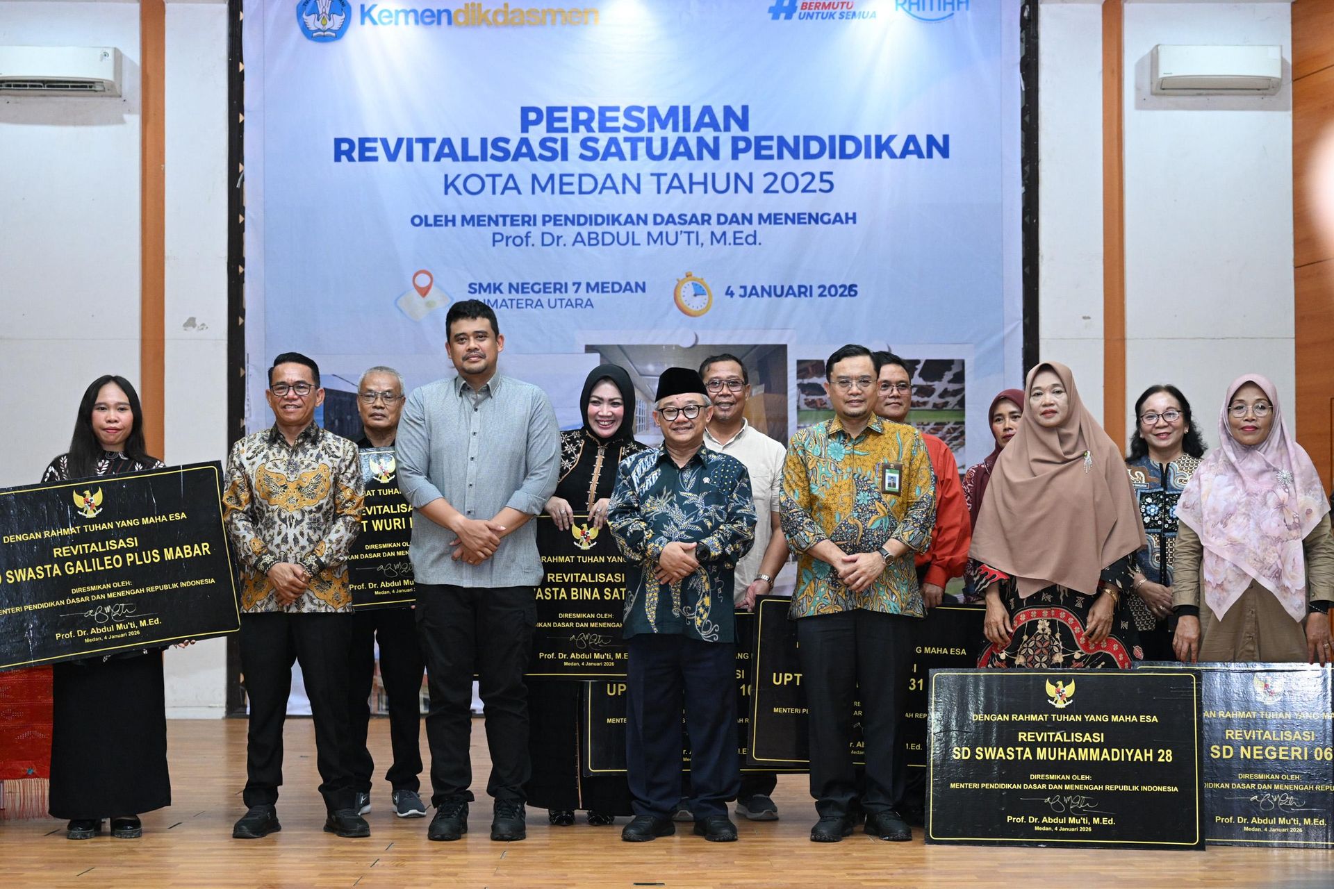 Mendikdasmen Resmikan Program Revitalisasi Satuan Pendidikan Tahun 2025 di Medan