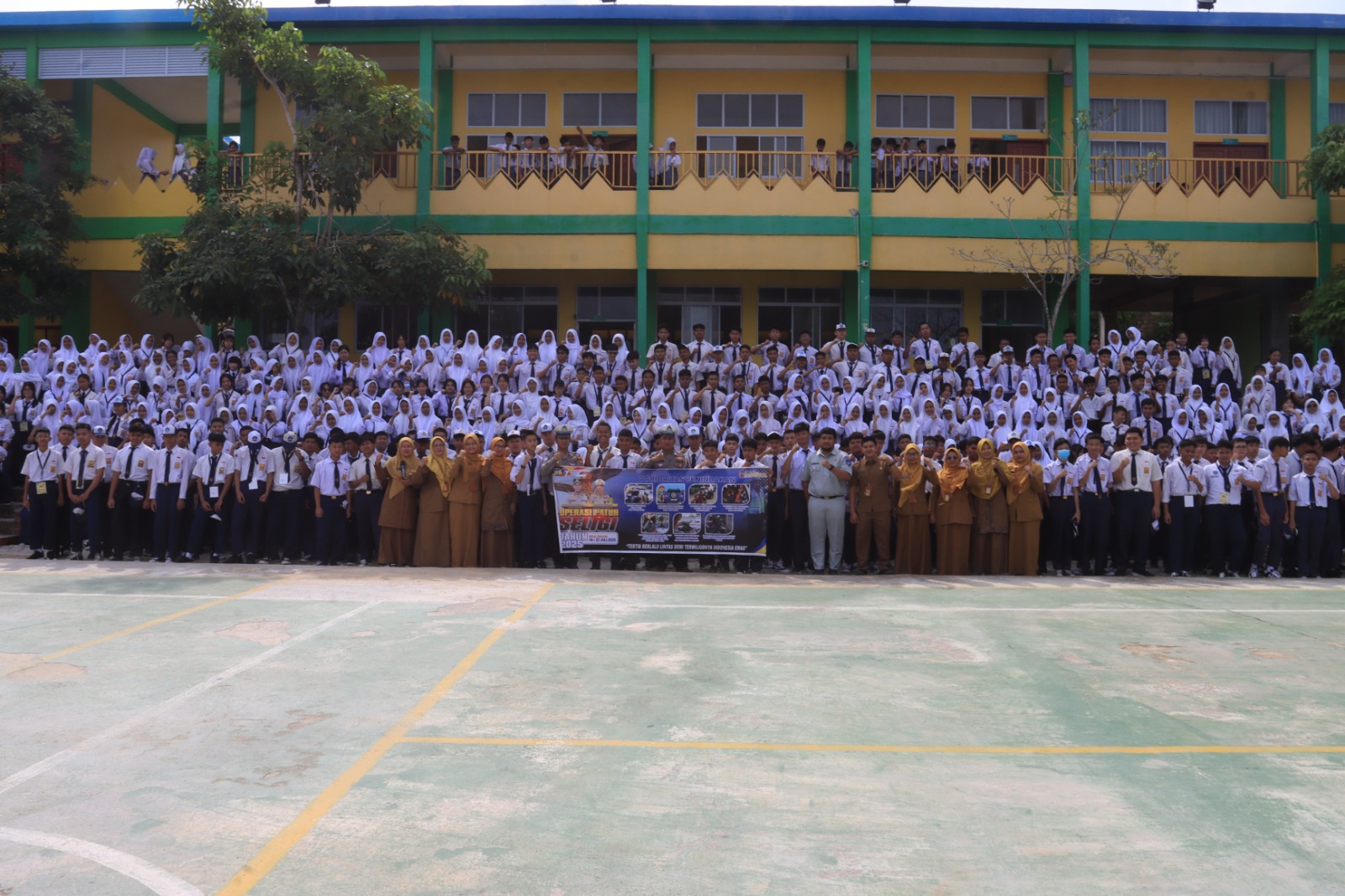 SMK Negeri 1 Tanjungpinang Ajak Murid dan Tenaga Pendidik Patuhi Lalu Lintas